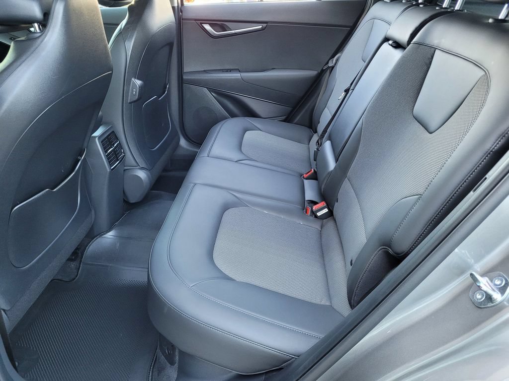 Used 2025 Kia Niro EX Touring FWD image 8