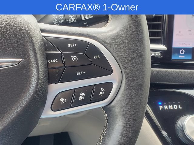 Used 2023 Chrysler Pacifica Touring-L FWD image 17