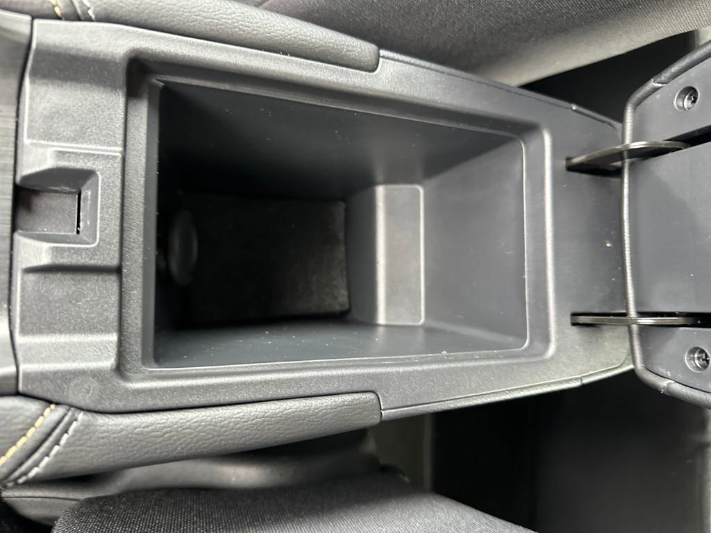 Used 2025 Nissan Kicks SV image 26