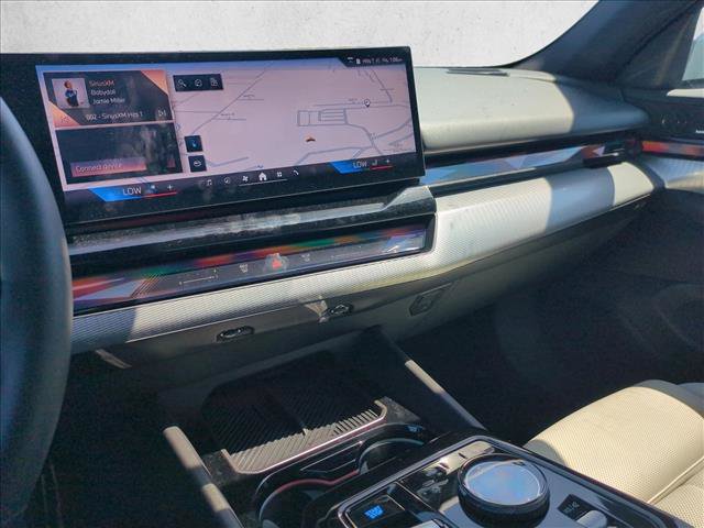 Certified 2026 BMW i5 eDrive40 w/ M Sport Package RWD image 15