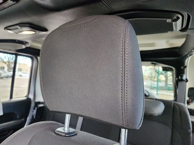 Used 2018 Jeep Wrangler Unlimited Sahara w/ Safety Group image 13