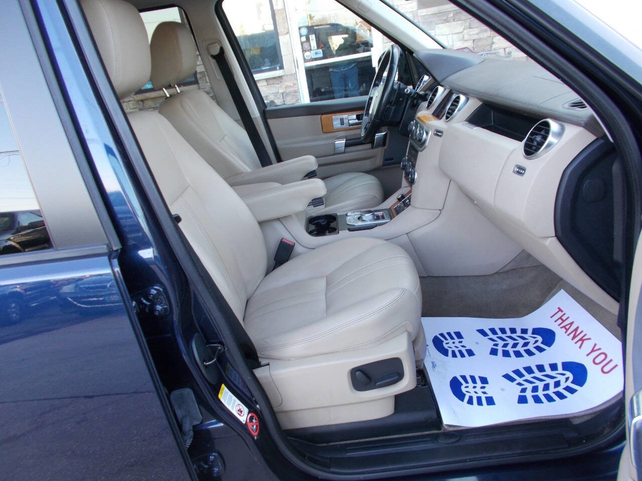 Used 2015 Land Rover LR4 HSE image 17