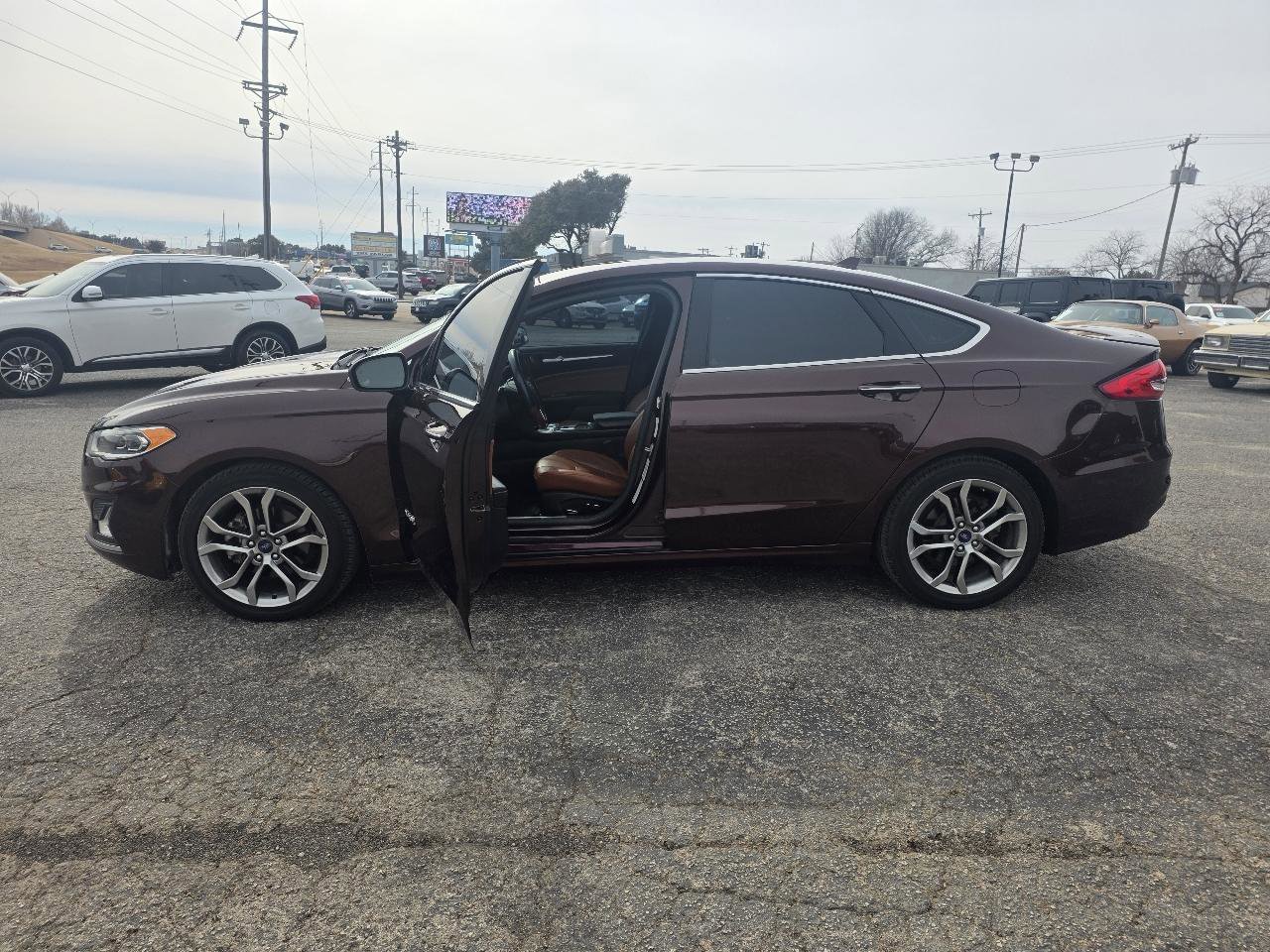 Used 2019 Ford Fusion Titanium FWD image 9