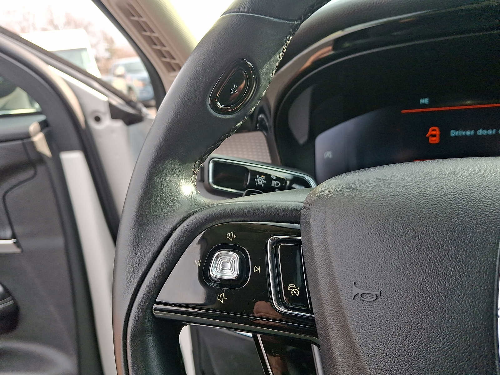 Used 2023 Lincoln Corsair Reserve w/ Equipment Group 201A image 23