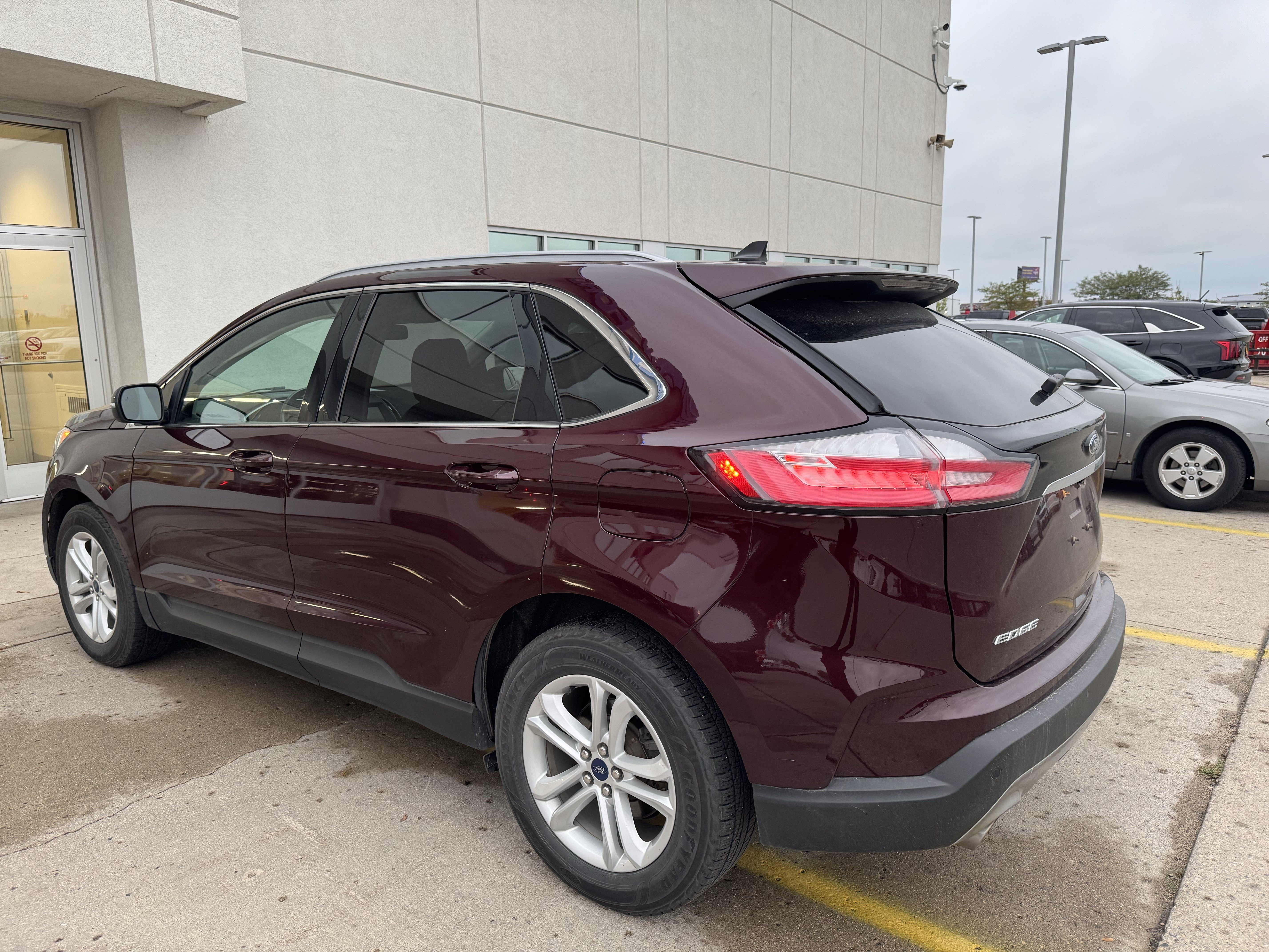 Used 2020 Ford Edge SEL w/ Convenience Package AWD/4WD image 4