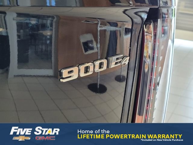 New 2026 Cadillac Vistiq Luxury w/ LPO, Floor Liner Package image 11