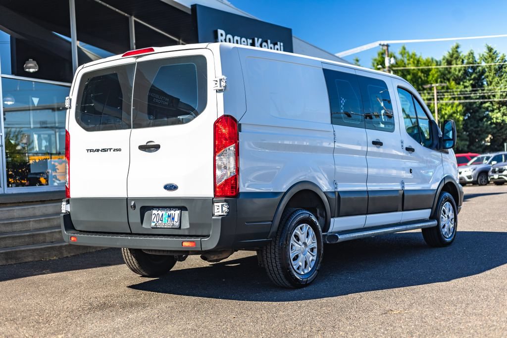 Used 2017 Ford Transit 250 130 Low Roof w/ Exterior Upgrade Package RWD image 7