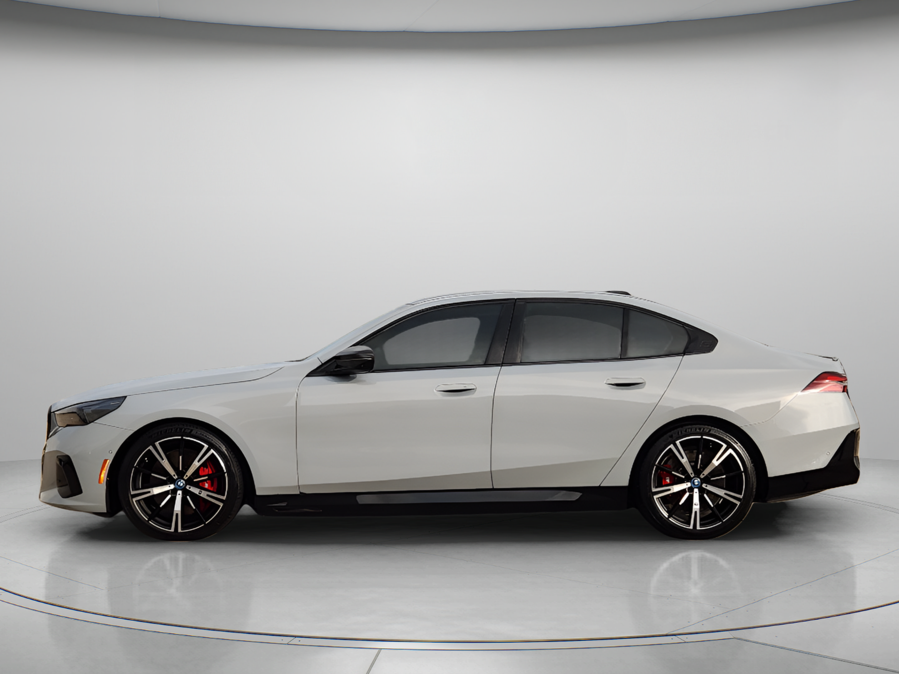 Used 2024 BMW i5 M60 w/ Executive Package AWD/4WD image 2
