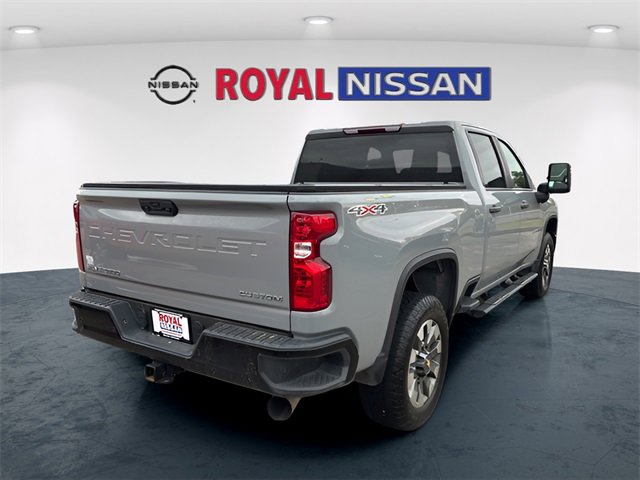 Used 2024 Chevrolet Silverado 2500 Custom w/ Custom Value Package image 7