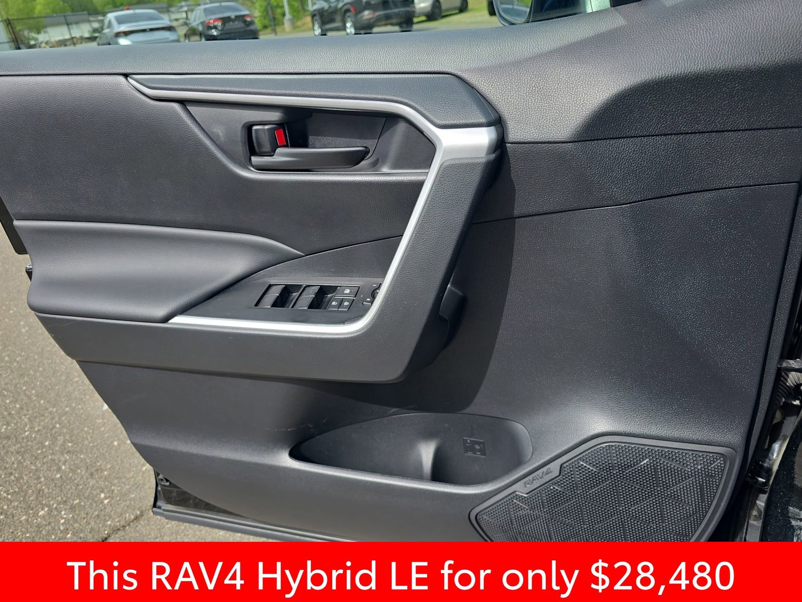 Used 2023 Toyota RAV4 LE image 33