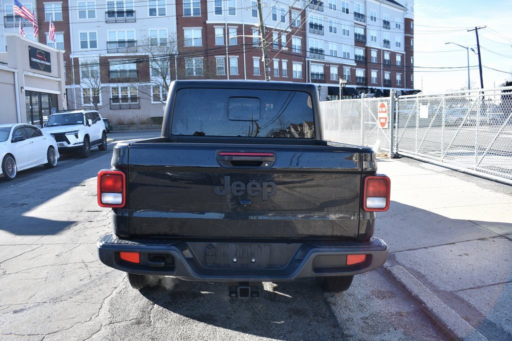 Used 2022 Jeep Gladiator Sport image 6