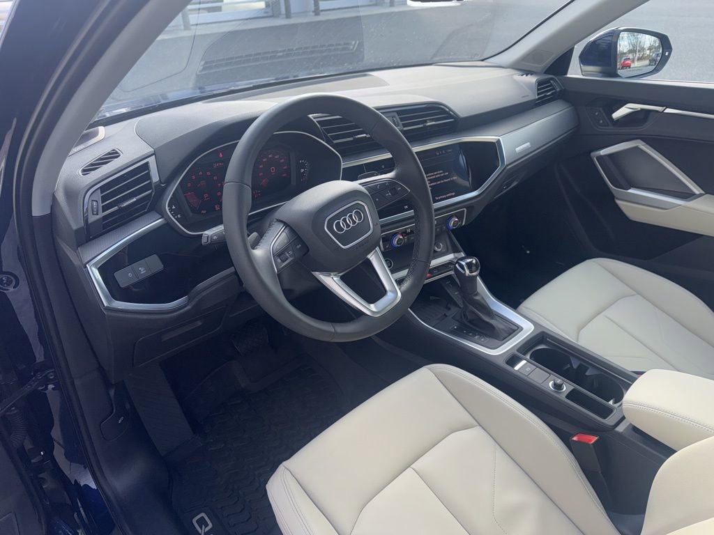Certified 2025 Audi Q3 2.0T Premium Plus w/ Premium Plus Package AWD/4WD image 28
