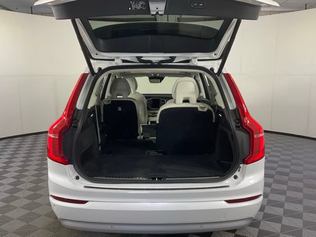 Used 2022 Volvo XC90 T5 Momentum w/ Protection Package Premier FWD image 30