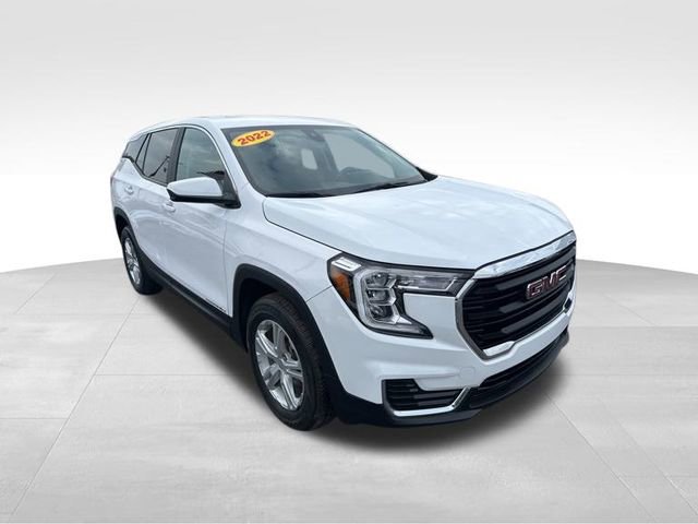 Used 2022 GMC Terrain SLE image 3