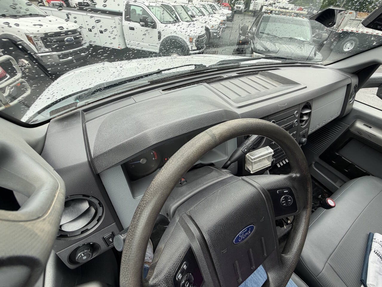 Used 2017 Ford F650 2WD SuperCab Super Duty image 31