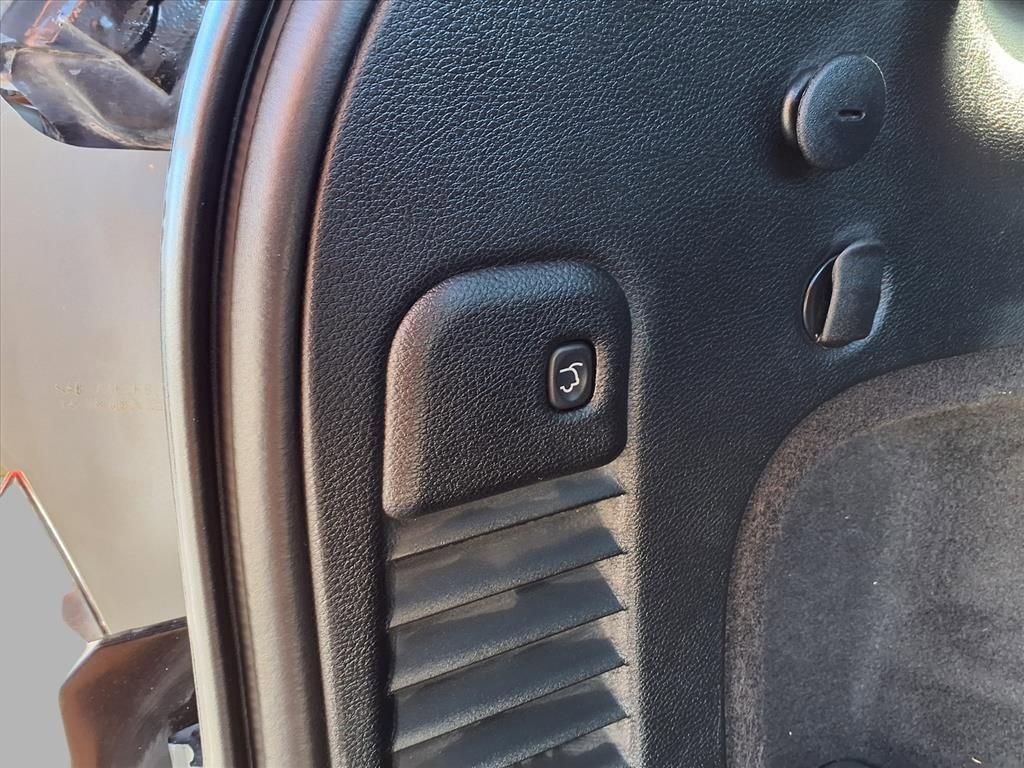 Used 2018 Jeep Grand Cherokee Limited image 29