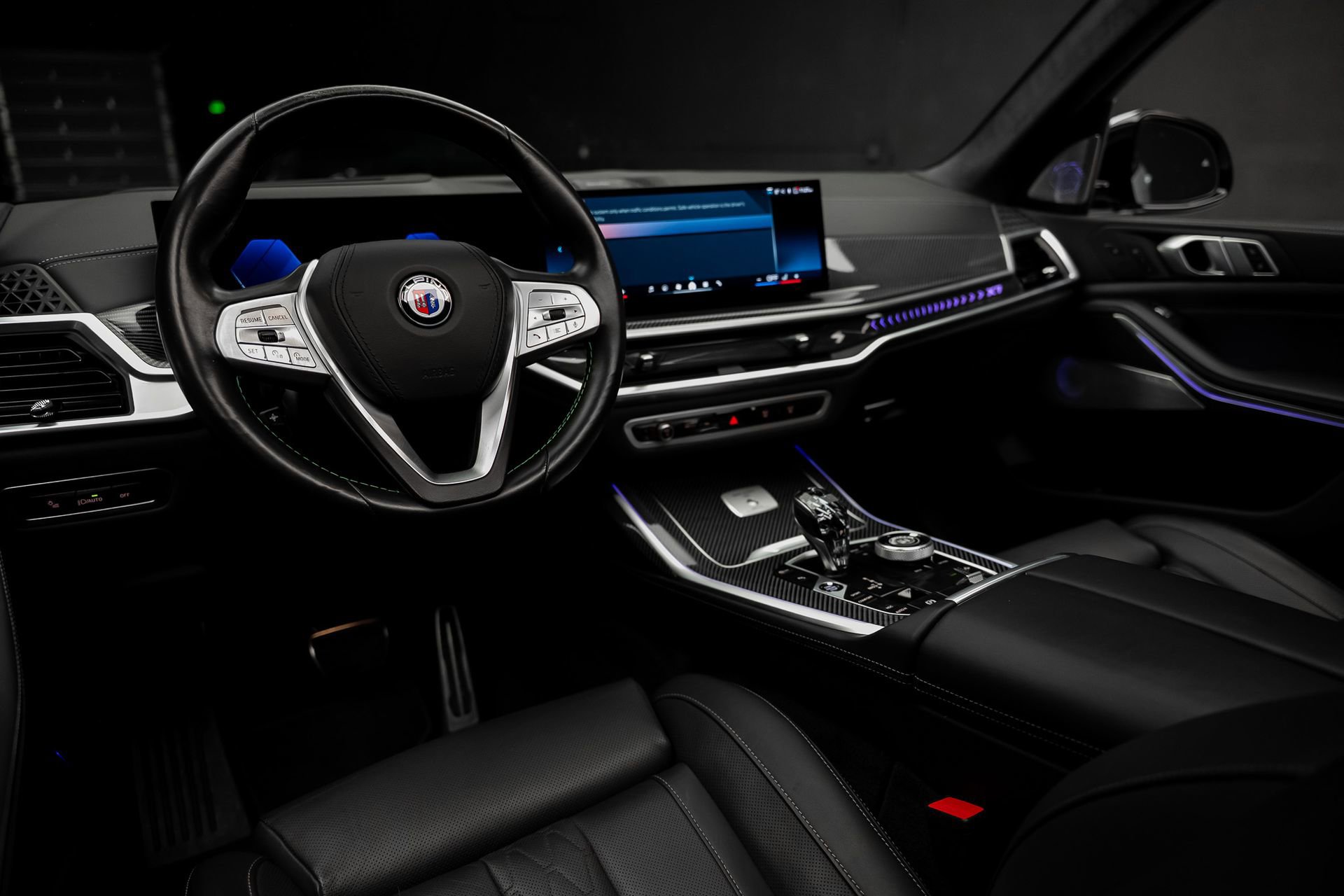 Used 2024 BMW ALPINA XB7 AWD/4WD image 2