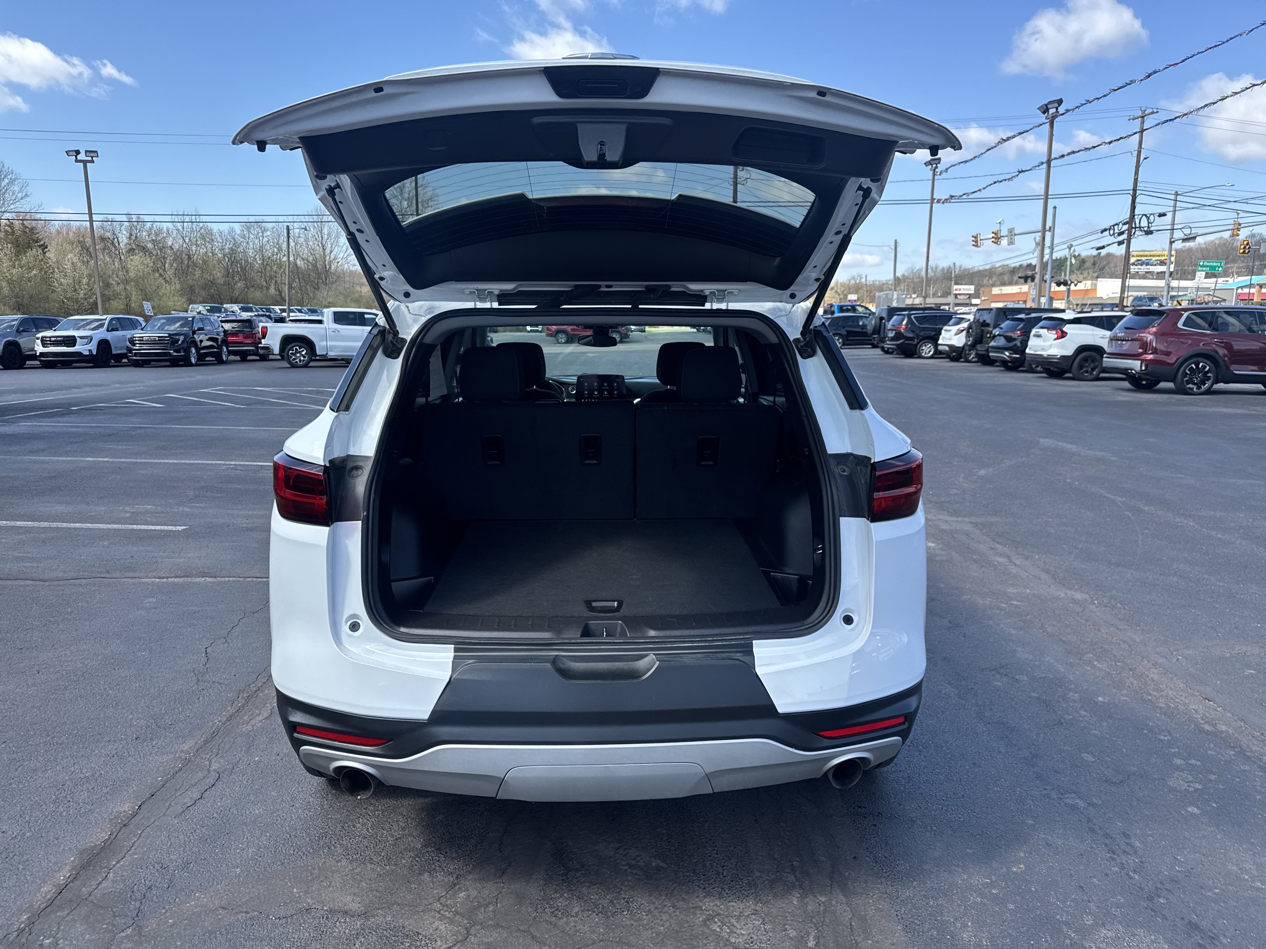 Used 2025 Chevrolet Blazer LT AWD/4WD image 5