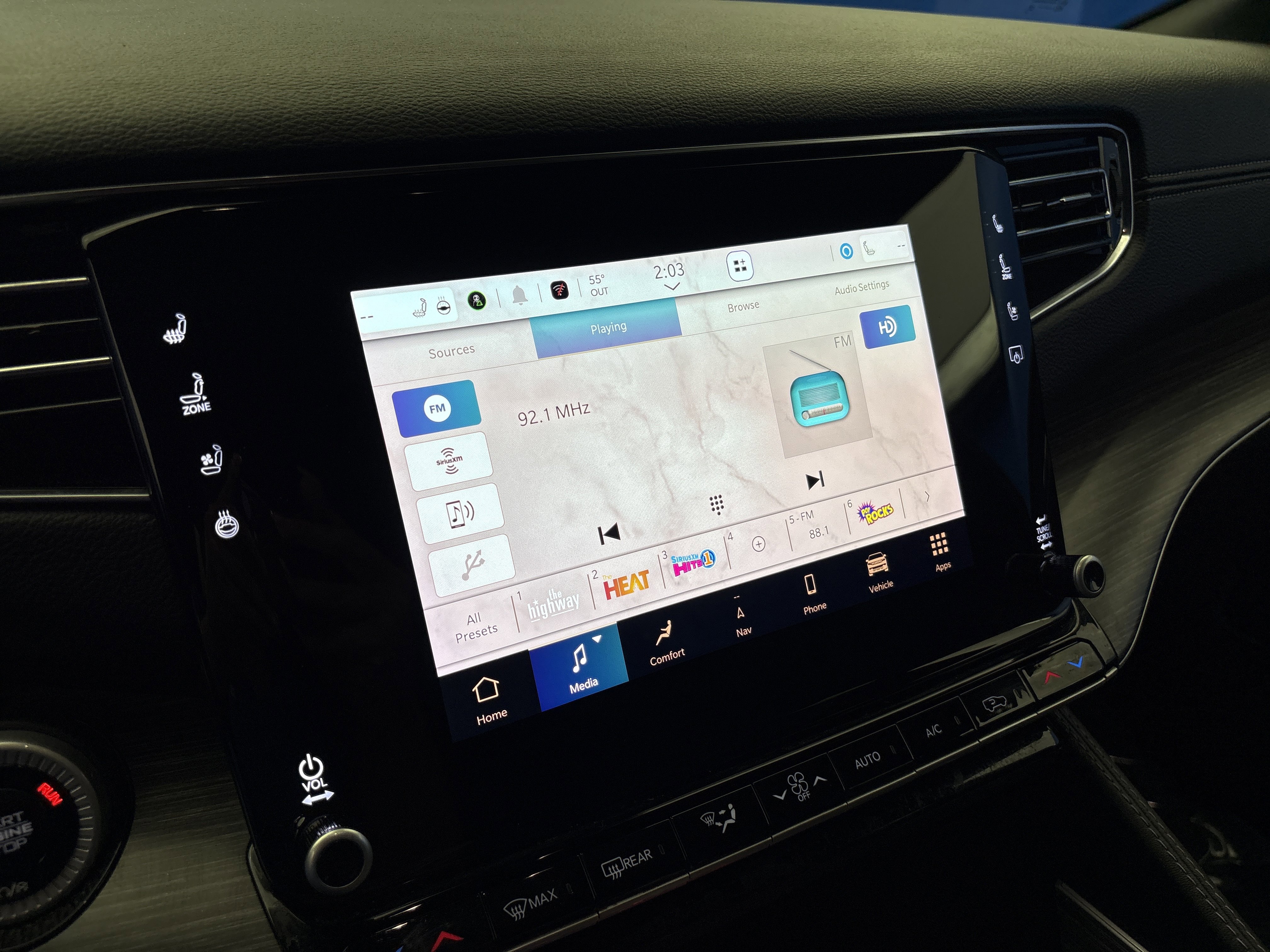 Used 2024 Jeep Wagoneer L Series II w/ Flexible Seating Group image 18