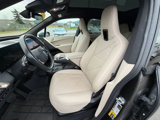 Used 2023 BMW iX xDrive50 w/ Ultimate Package 2 image 17
