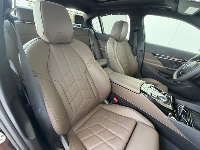Used 2026 BMW 540i xDrive AWD/4WD image 36