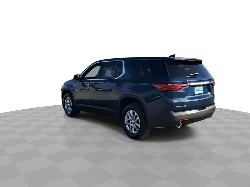 Used 2023 Chevrolet Traverse LS image 6