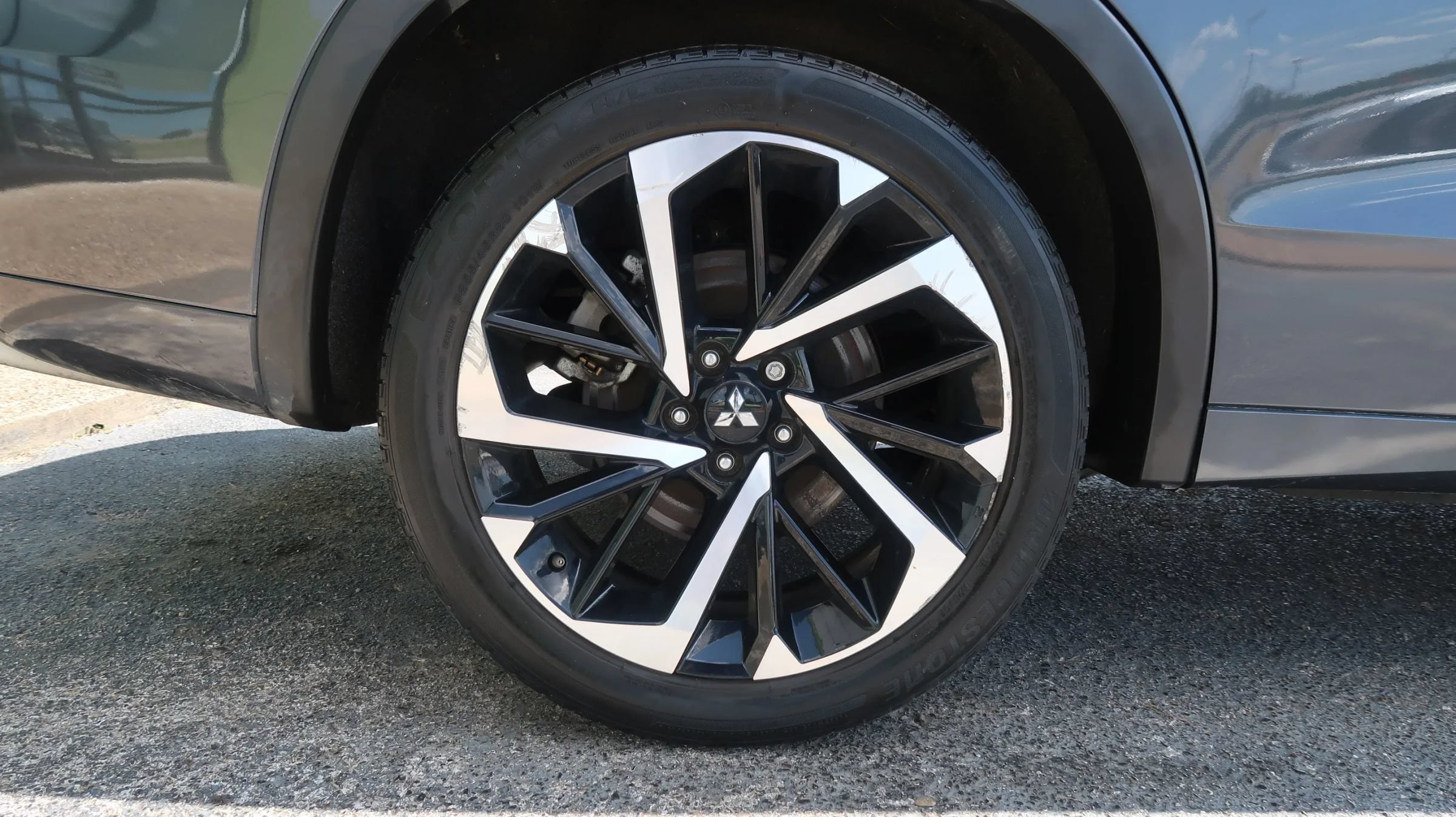 Used 2024 Mitsubishi Outlander SEL AWD/4WD image 53
