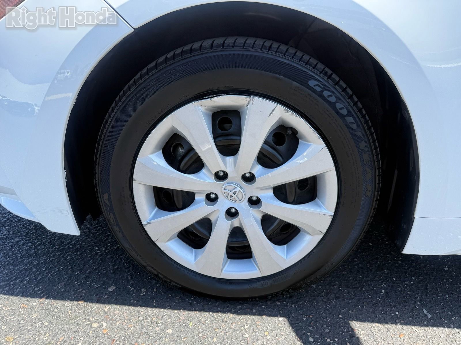 Used 2024 Toyota Corolla LE FWD image 11