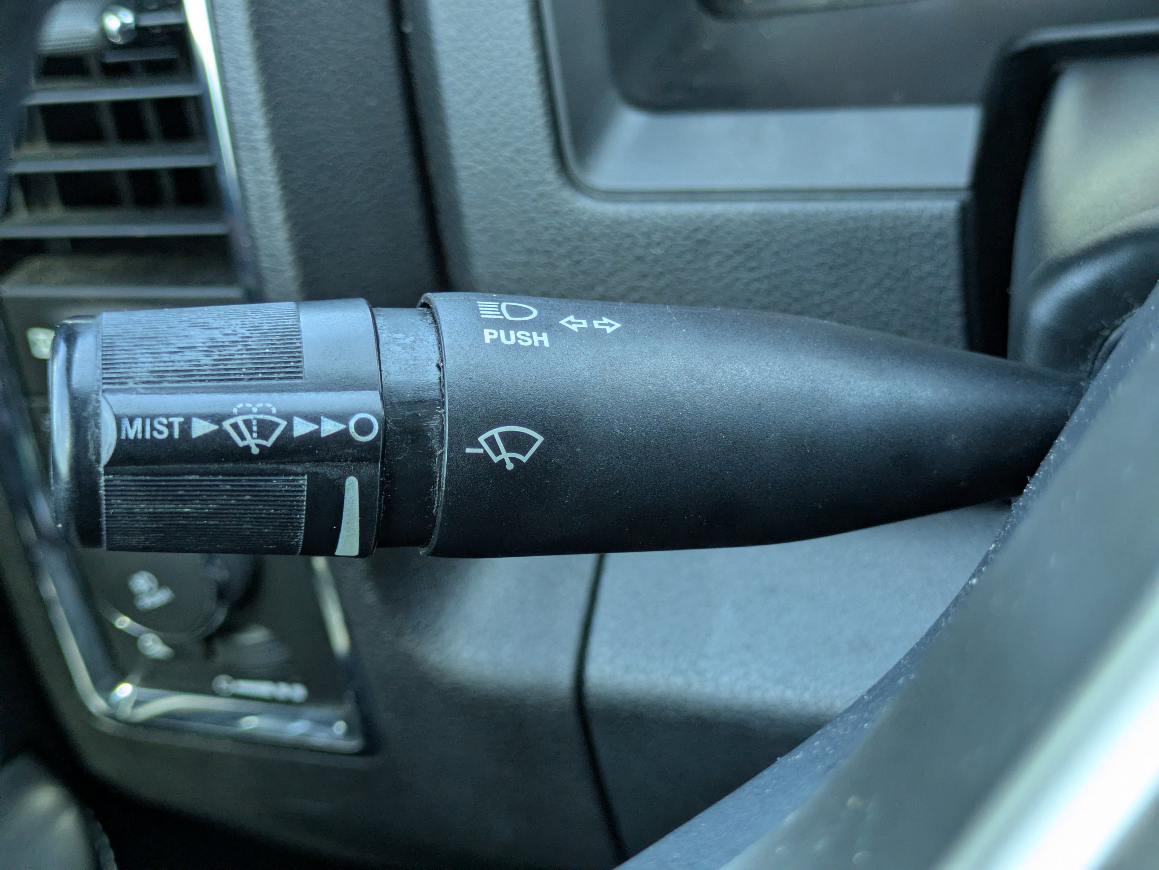 Used 2018 RAM 1500 Laramie w/ Convenience Group image 27