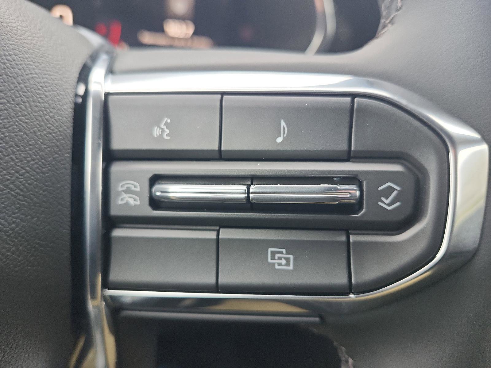 New 2026 GMC Canyon Elevation w/ Convenience Package RWD image 18