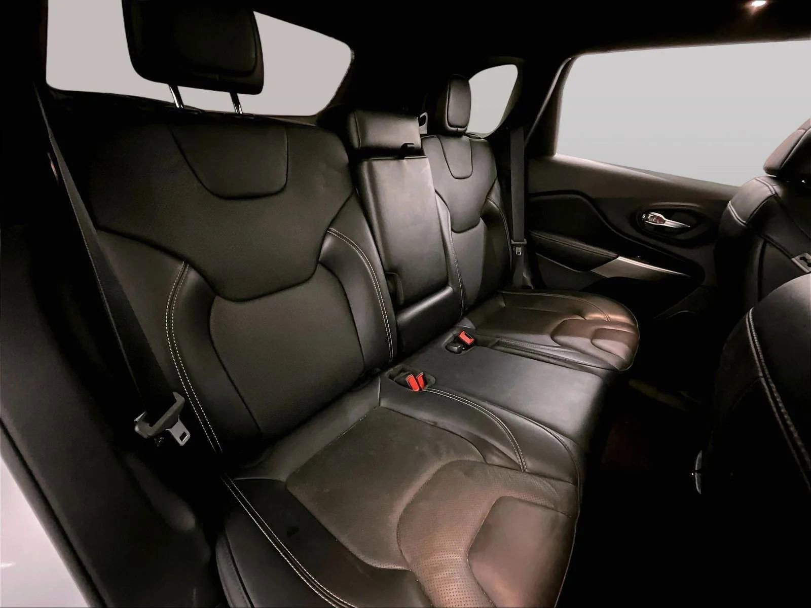 Used 2021 Jeep Cherokee Latitude Lux 80th Anniv w/ Quick Order Package 26U 80TH image 26