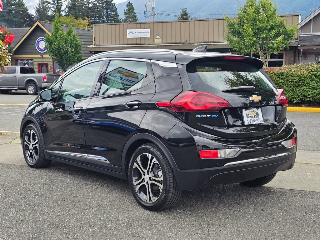 Used 2020 Chevrolet Bolt Premier w/ Infotainment Package FWD image 7