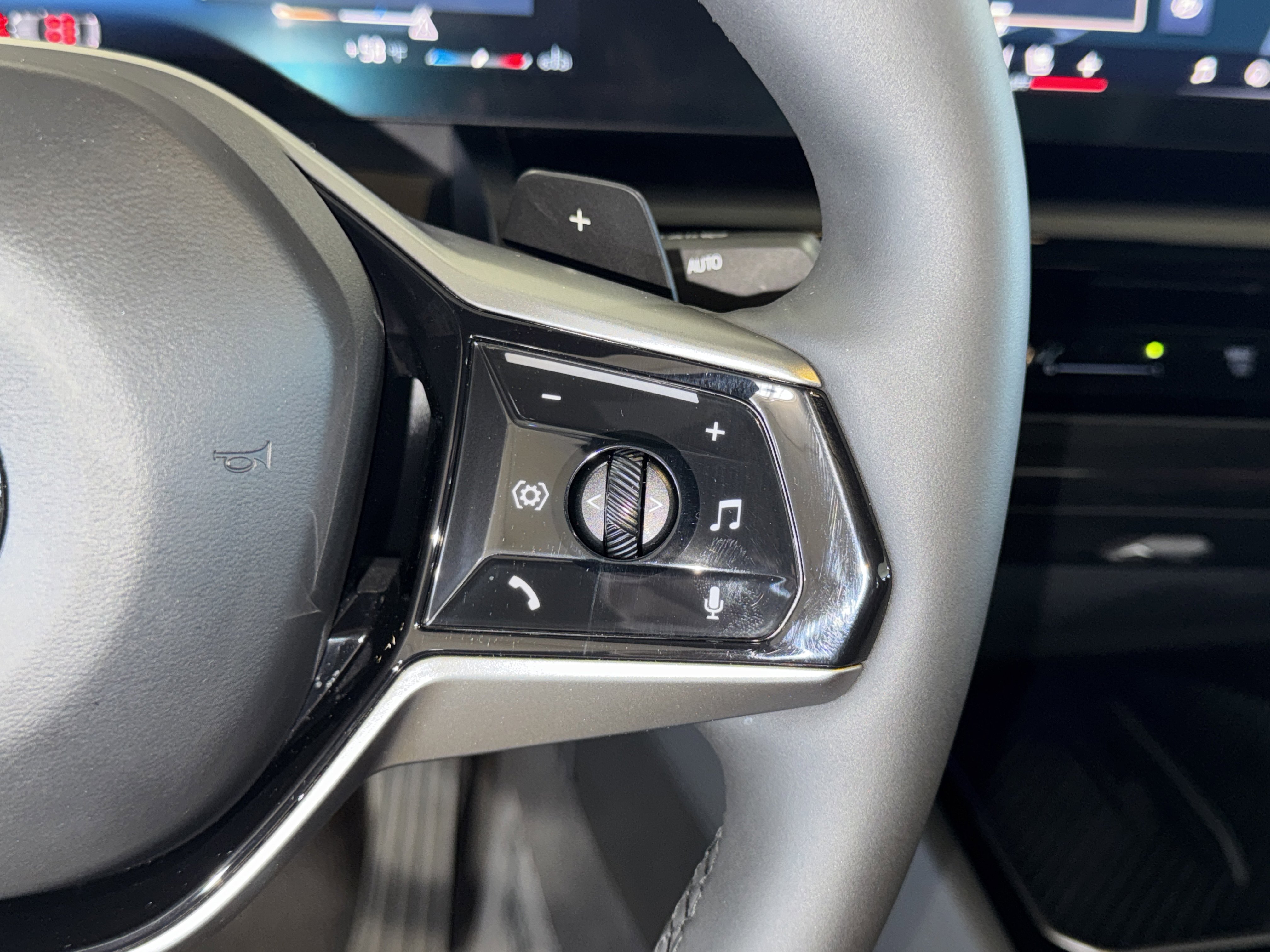 Certified 2025 BMW 530i 530i image 23