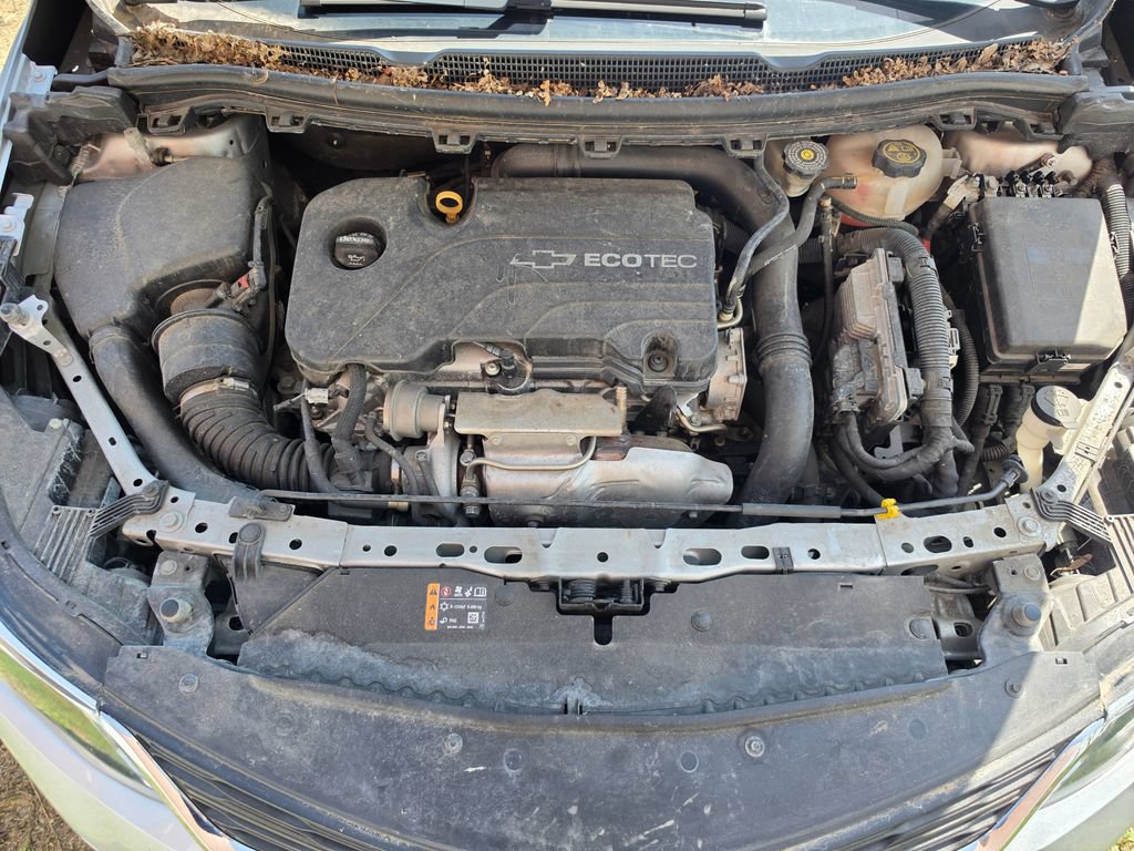 Used 2018 Chevrolet Cruze LT w/ Convenience Package FWD image 9
