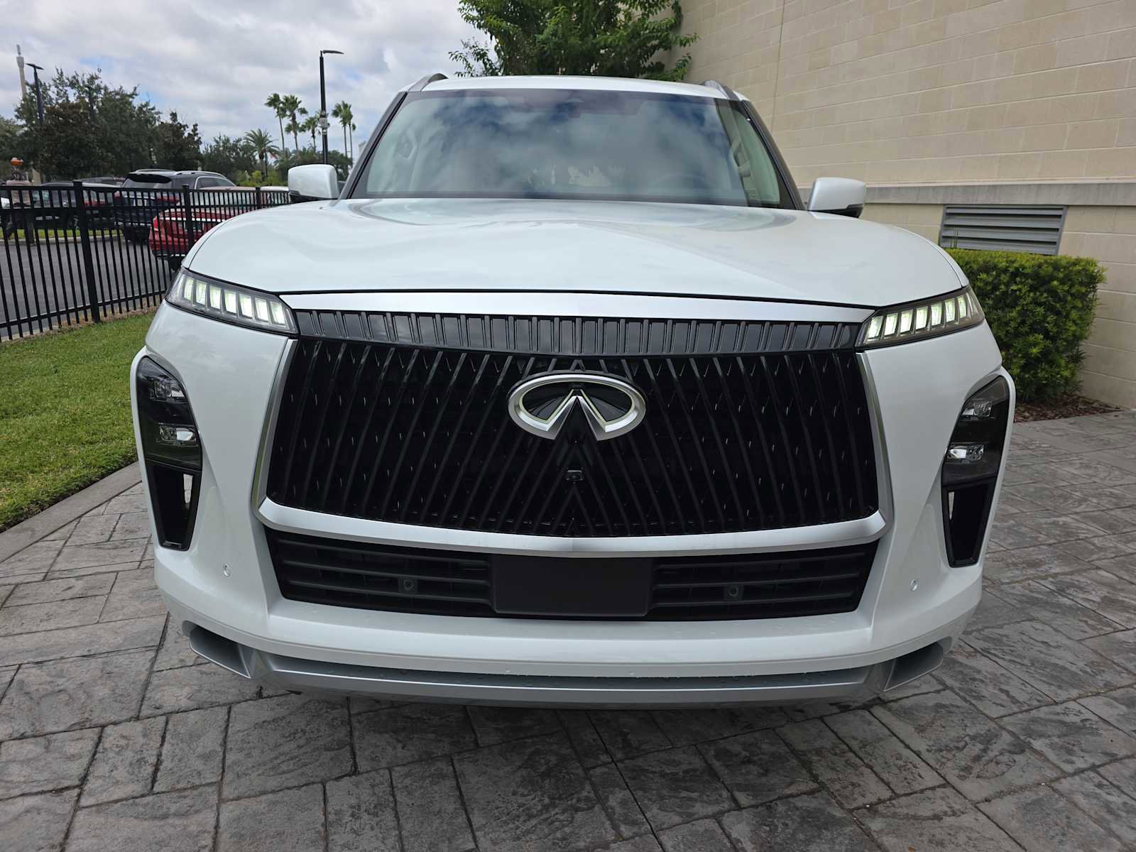 New 2026 INFINITI QX80 Luxe w/ Cargo Package video 2
