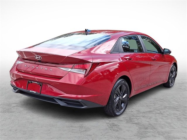 Used 2023 Hyundai Elantra SEL w/ Cargo Package image 6