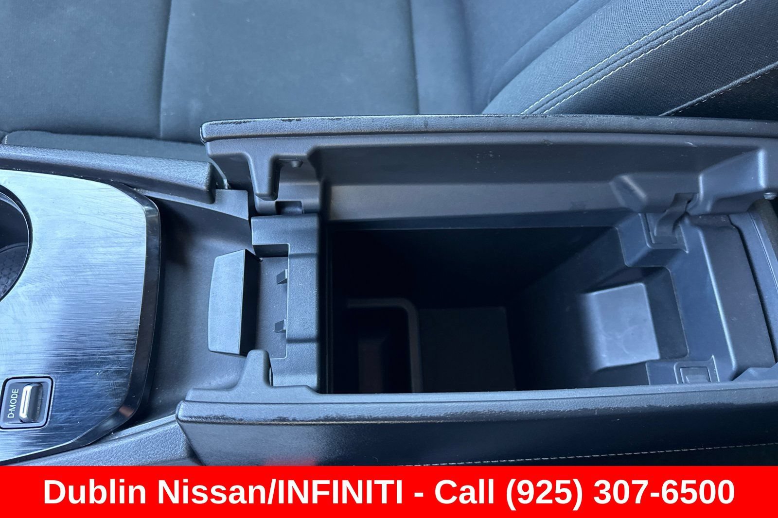 Used 2024 Nissan Rogue S FWD image 33