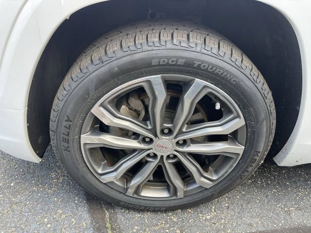 Used 2018 GMC Terrain Denali w/ Advanced Safety Package AWD/4WD image 2
