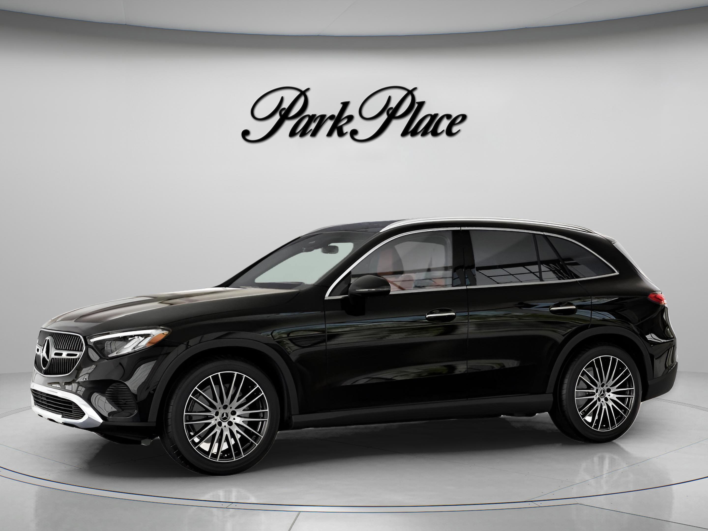 Used 2023 Mercedes-Benz GLC 300 image 3