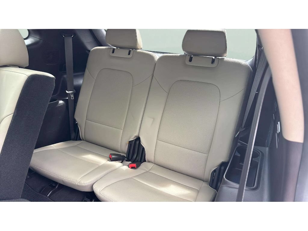 Used 2015 Hyundai Santa Fe GLS w/ Option Group 03 AWD/4WD image 13