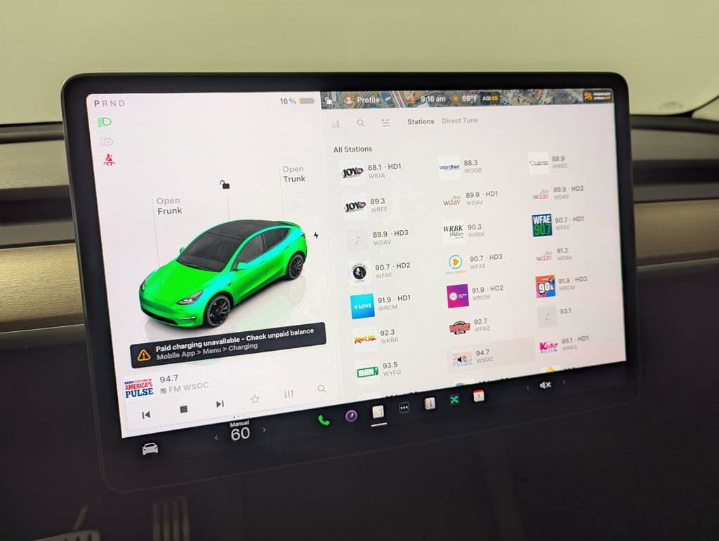 Used 2025 Tesla Model Y Performance image 42