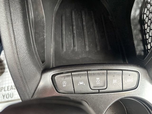 Used 2022 Chevrolet TrailBlazer LT w/ Driver Confidence Package image 3