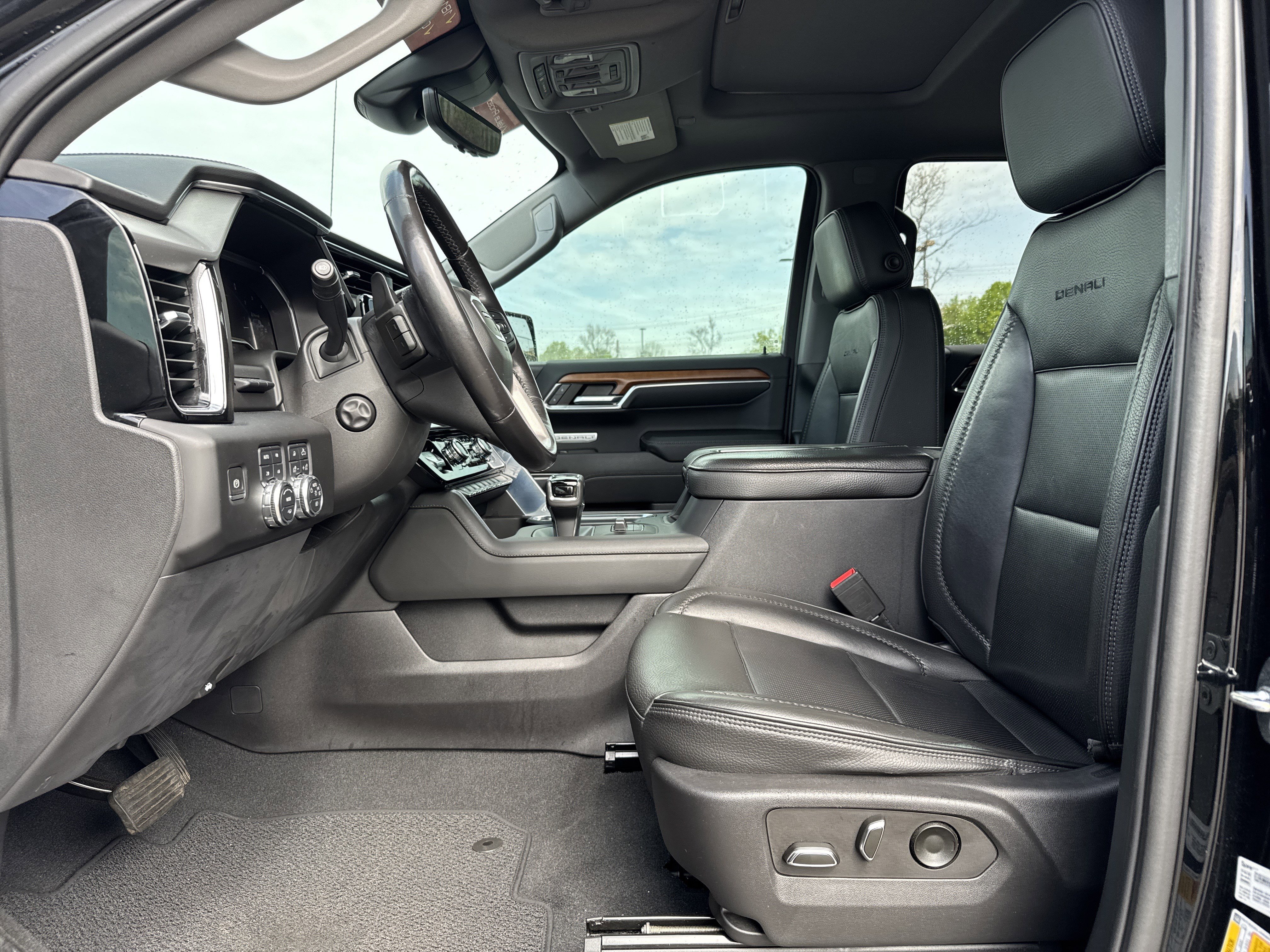 Used 2022 GMC Sierra 1500 Denali w/ Denali Reserve Package AWD/4WD image 16