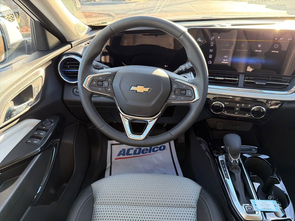 New 2025 Chevrolet Trax LT w/ LT Convenience Package image 15