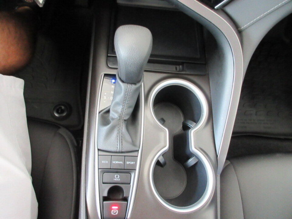 Used 2024 Toyota Camry LE image 25