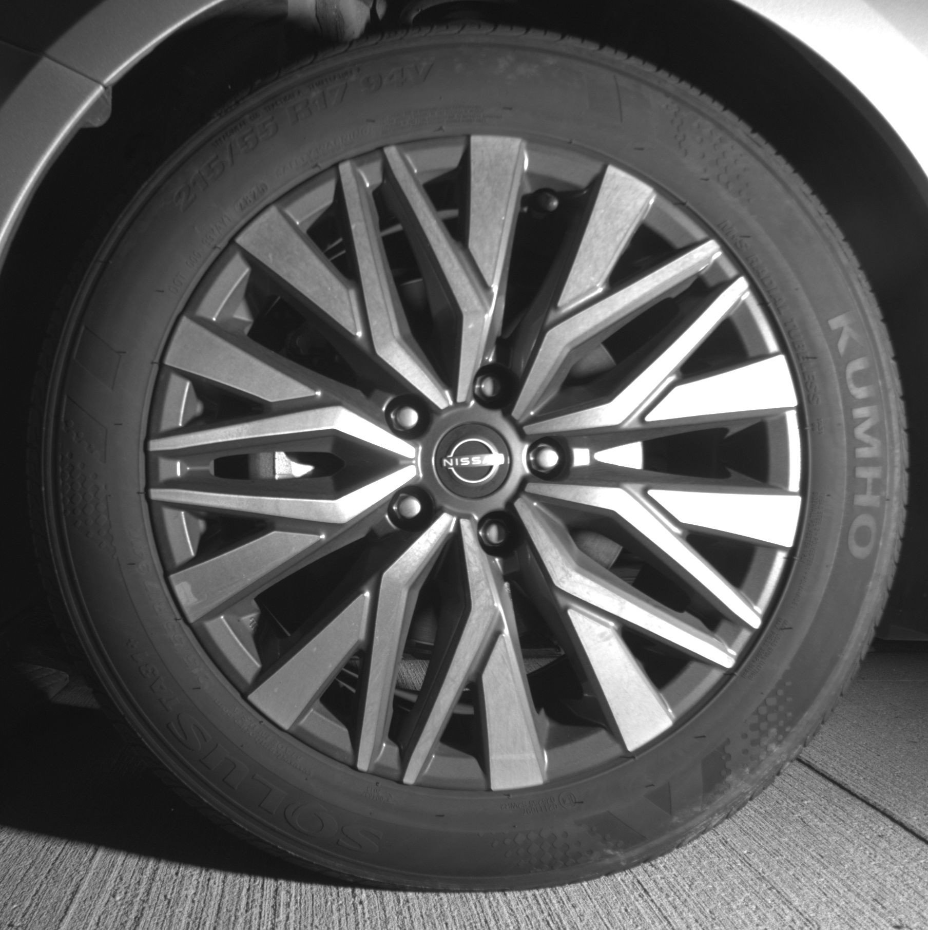 Used 2025 Nissan Altima 2.5 SV FWD image 12