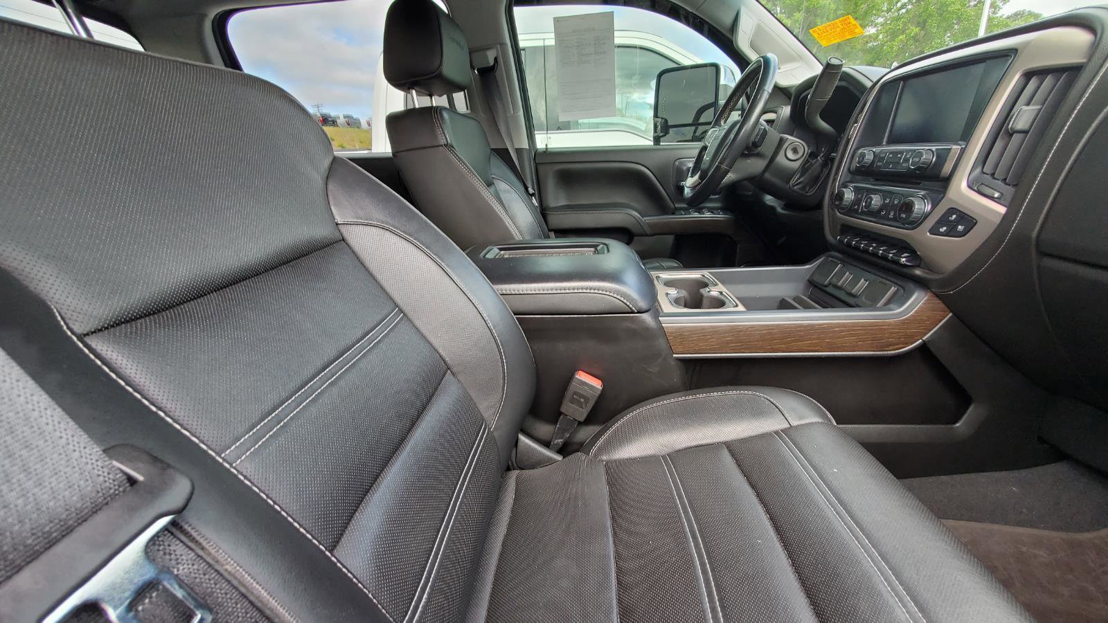 Used 2019 GMC Sierra 2500 Denali AWD/4WD image 4