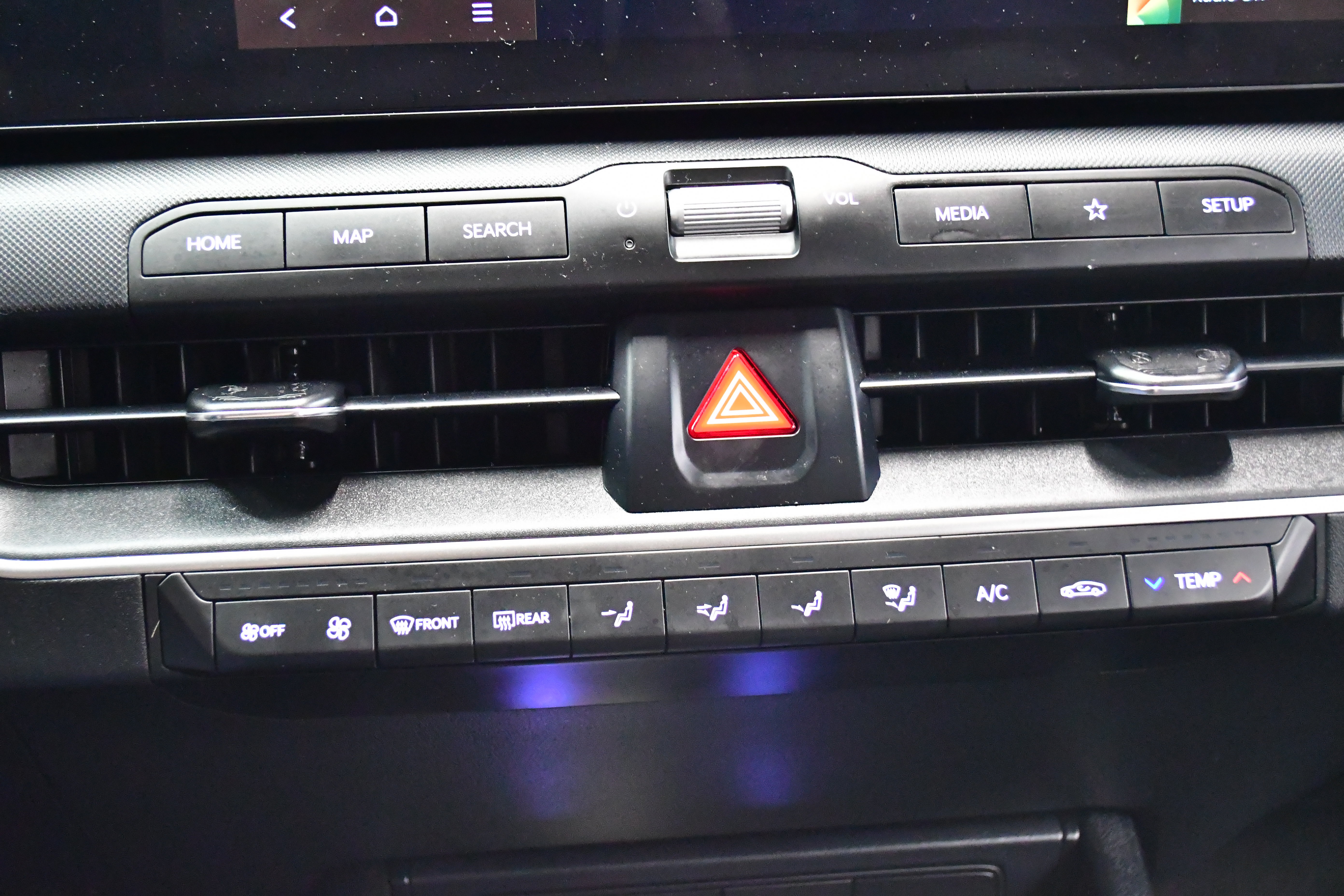 Used 2025 Kia K4 FWD image 26