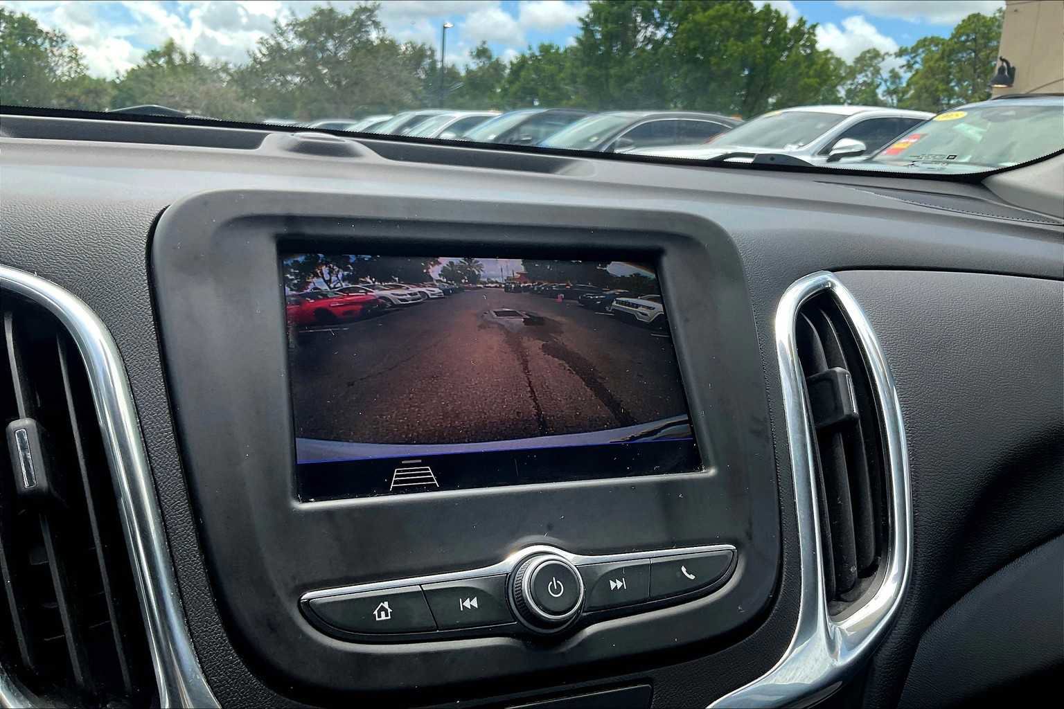 Used 2020 Chevrolet Equinox LT image 20