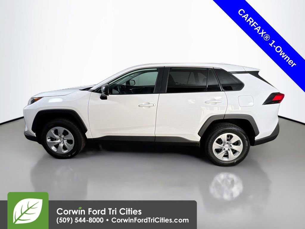 Used 2022 Toyota RAV4 LE image 6